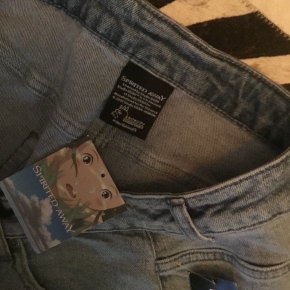 Hot Topic Her Universe   studio Ghibli Spirited Away denim shorts size 16 New - Picture 3 of 3